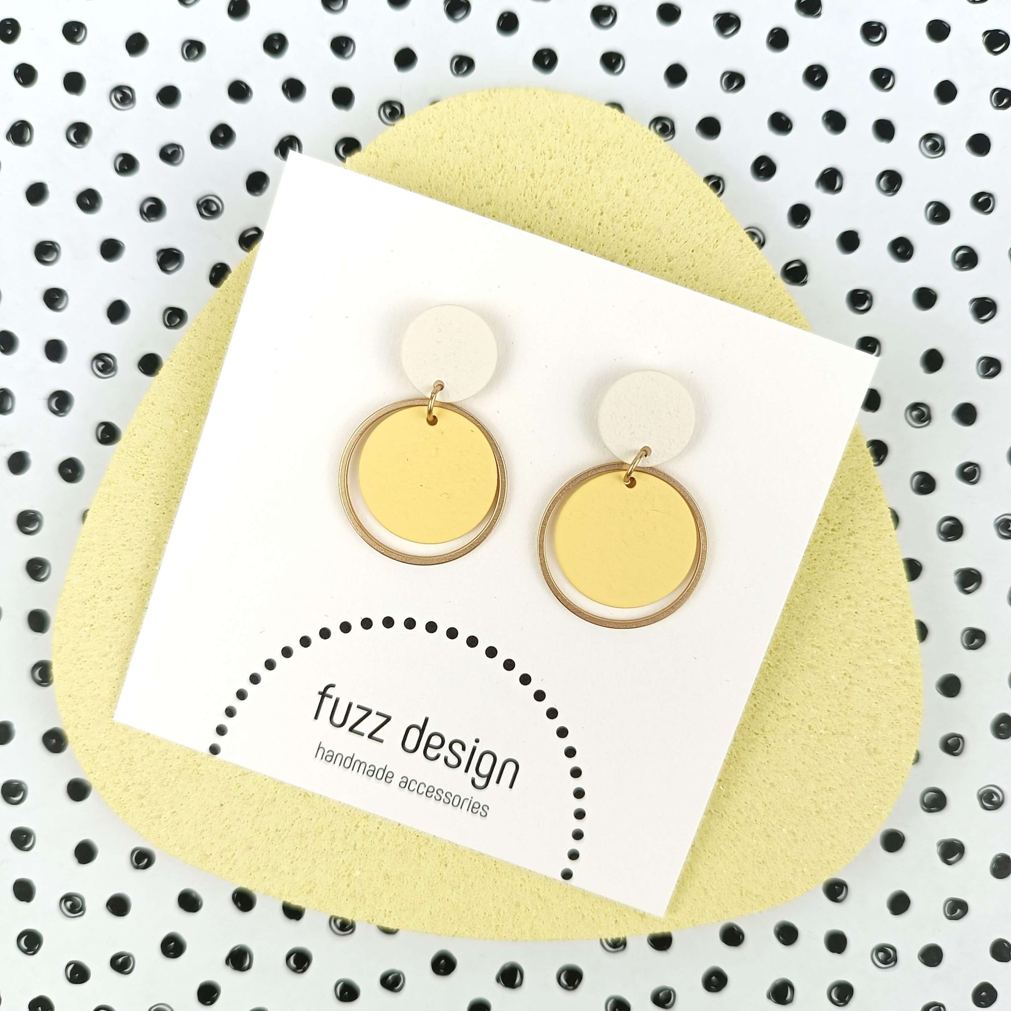 Sweet Cakes | Pastel Yellow & Gold & Ivory