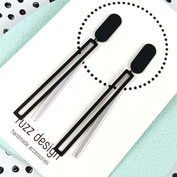 Power Play | Black & Silver