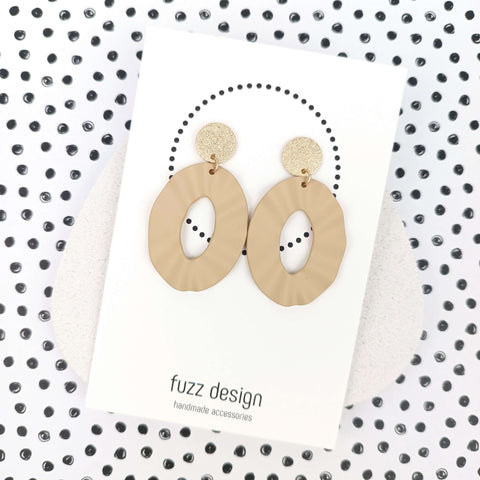 Ooh La La | Beige & Gold