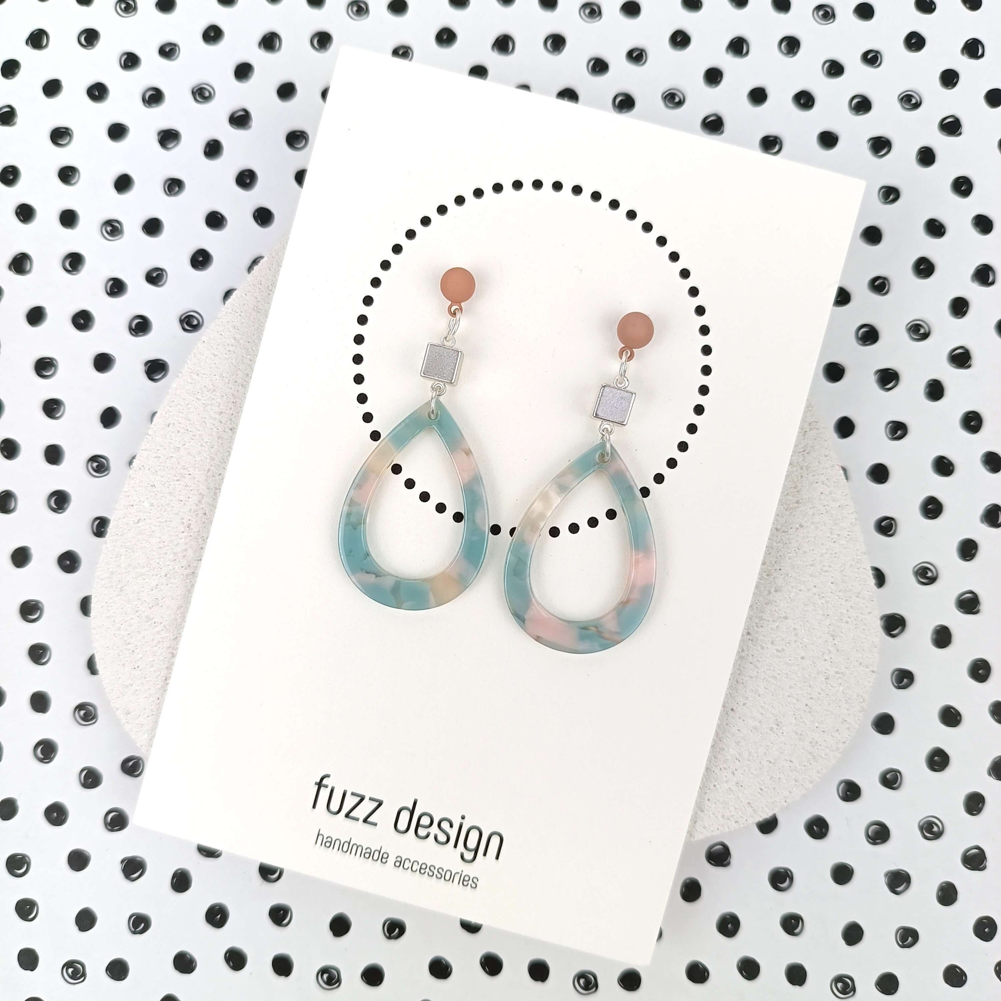 Flow | Charming | Silver & Warm Taupe