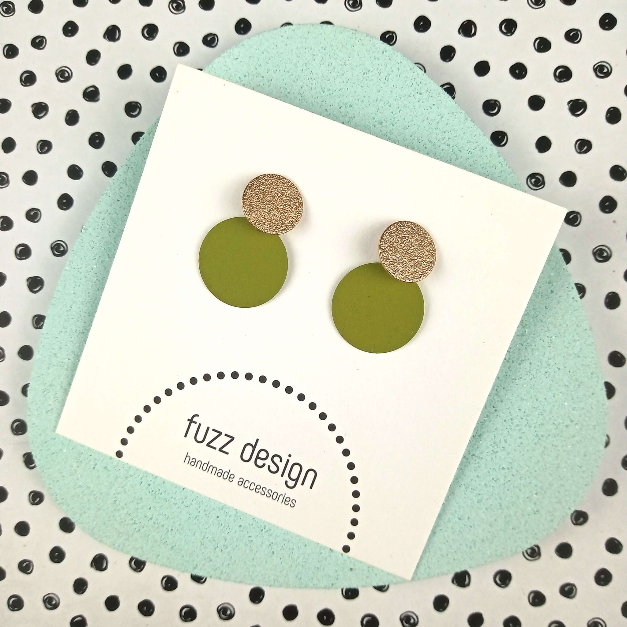 Cute As Can Be | Light Khaki & Gold