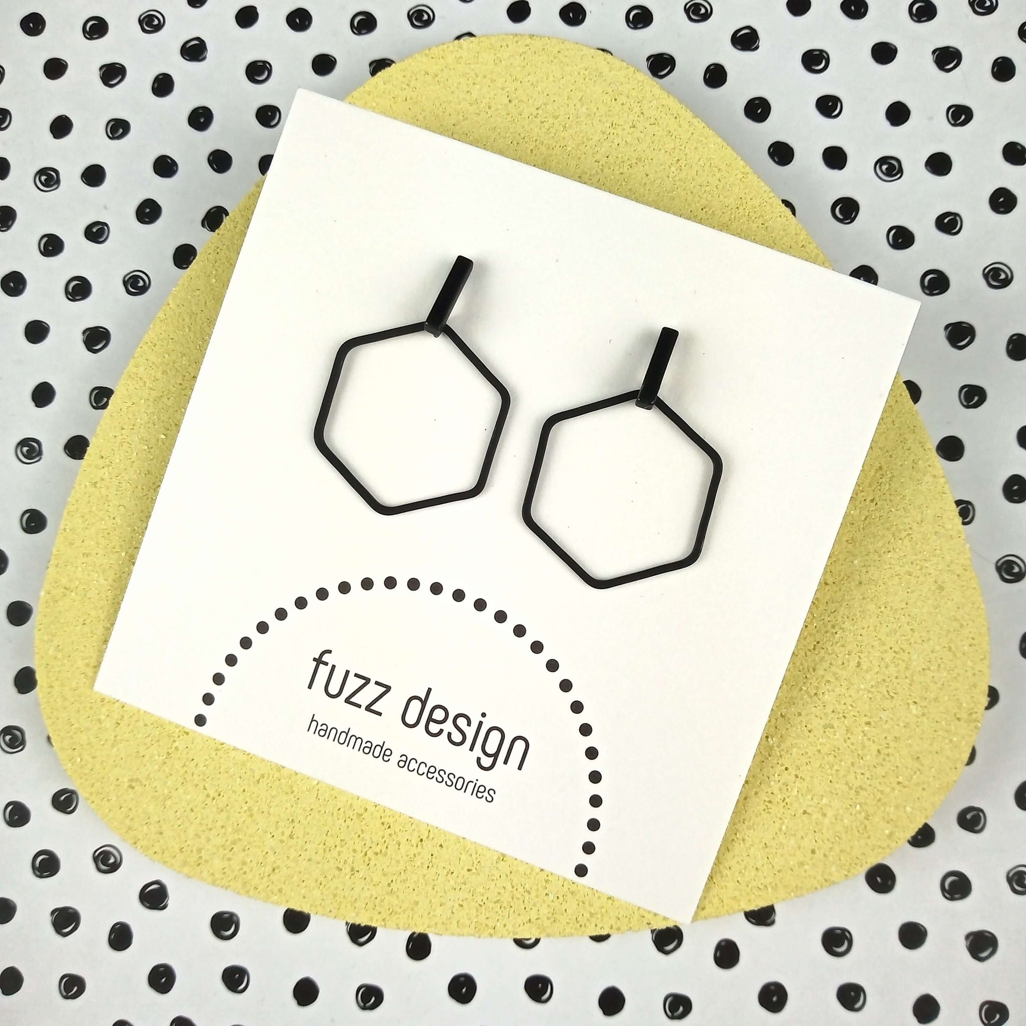 Hexalicious | Small | Black