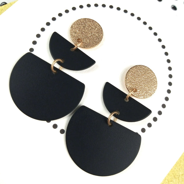 Kiss Me Now | Black & Gold