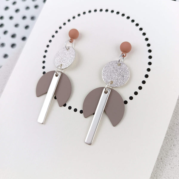 Wild Heart | Grey & Silver & Warm Taupe