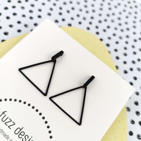Angelical | Triangle | Black
